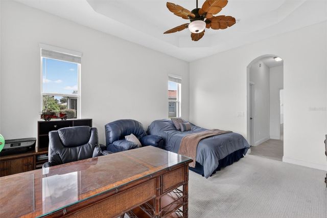 10180 LAKE MIONA WAY, Oxford, FL 34484