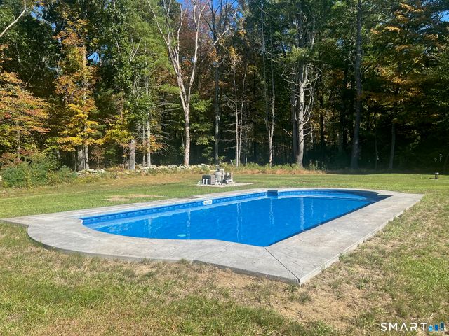 12 Red Oak Drive, Killingly, CT 06239
