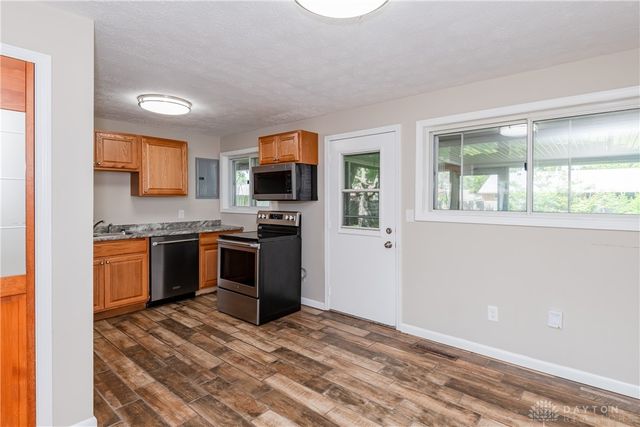 5415 Mangold Drive, Huber Heights, OH 45424