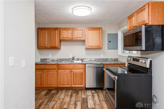 5415 Mangold Drive, Huber Heights, OH 45424
