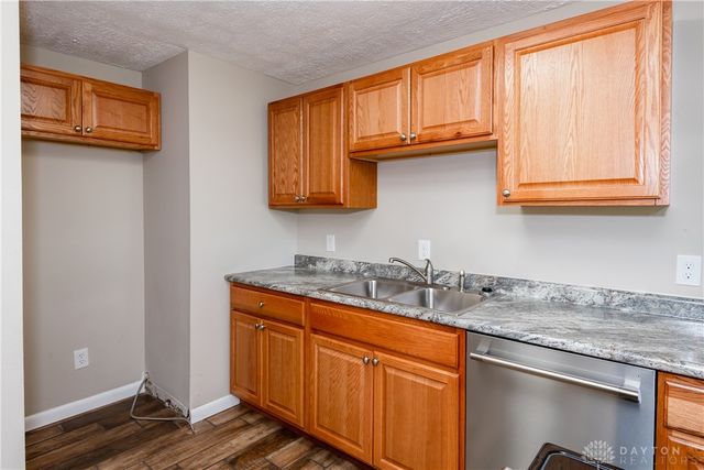 5415 Mangold Drive, Huber Heights, OH 45424