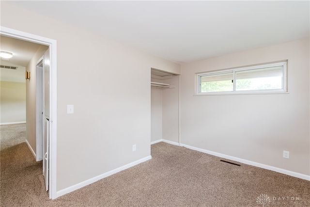 5415 Mangold Drive, Huber Heights, OH 45424