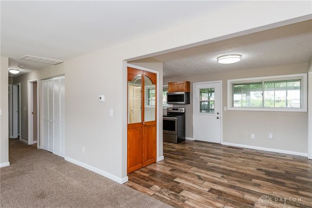 5415 Mangold Drive, Huber Heights, OH 45424