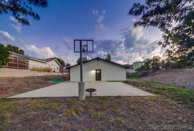 6964 Mount Vernon St, Lemon Grove, CA 91945