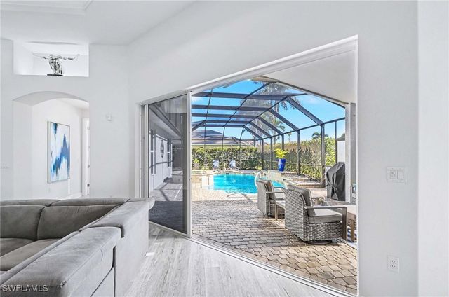 4908 Sedgewood LN, Naples, FL 34112