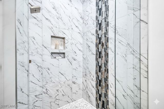 4908 Sedgewood LN, Naples, FL 34112