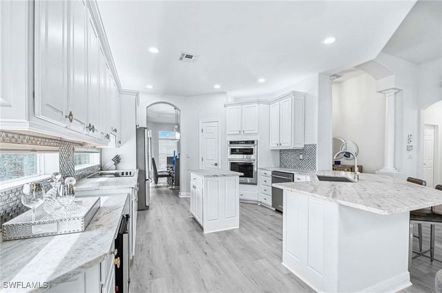 4908 Sedgewood LN, Naples, FL 34112