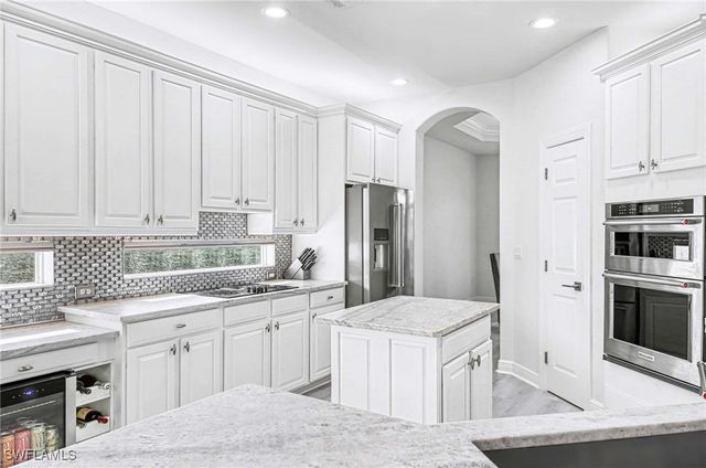 4908 Sedgewood LN, Naples, FL 34112