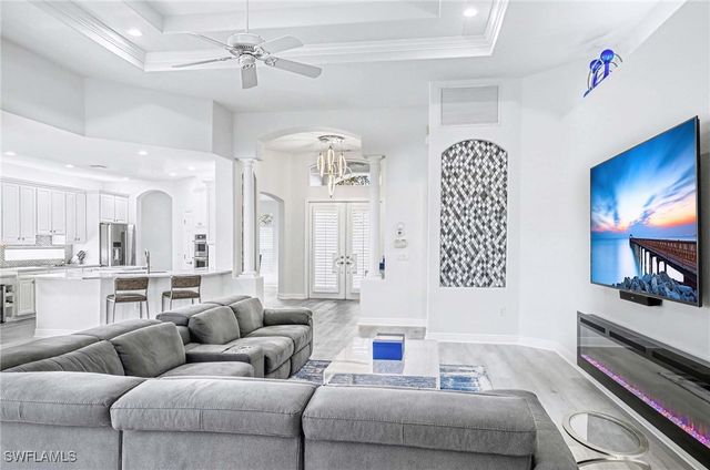 4908 Sedgewood LN, Naples, FL 34112