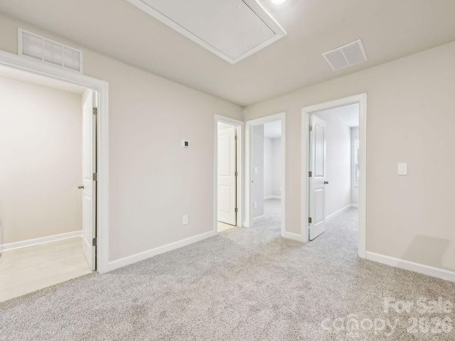 9040 Foggy Brook Loop, Charlotte, NC 28216