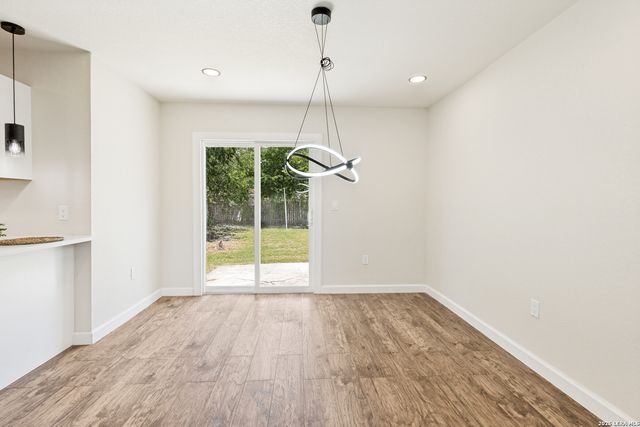 504 Willow Dr, Converse, TX 78109