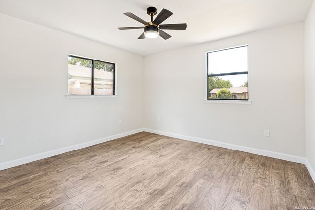 504 Willow Dr, Converse, TX 78109