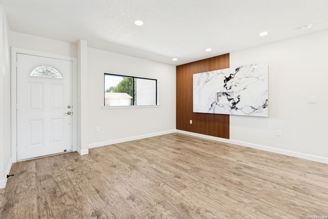 504 Willow Dr, Converse, TX 78109