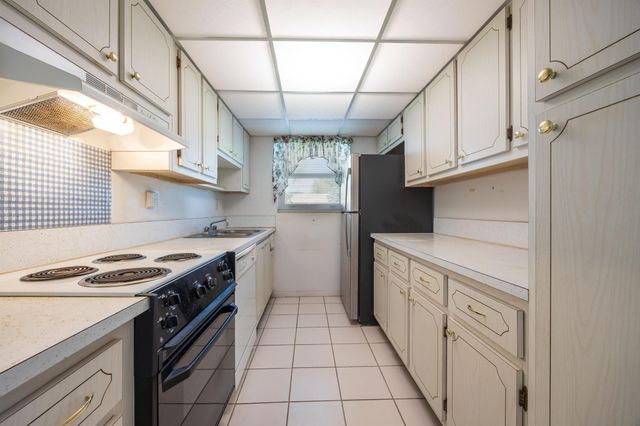 280 High Point Boulevard C, Boynton Beach, FL 33435