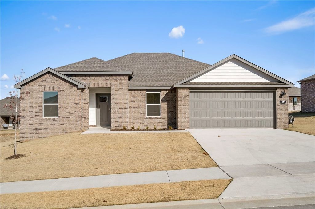 200 Ratliff Avenue, Pea Ridge, AR 72751