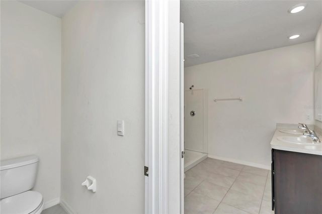 27 HICKORY COURSE LANE, Ocala, FL 34472