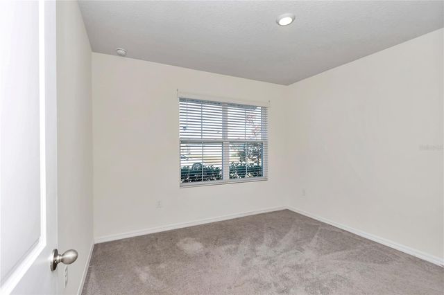 27 HICKORY COURSE LANE, Ocala, FL 34472