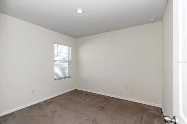 27 HICKORY COURSE LANE, Ocala, FL 34472