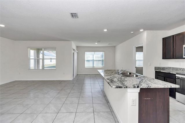 27 HICKORY COURSE LANE, Ocala, FL 34472