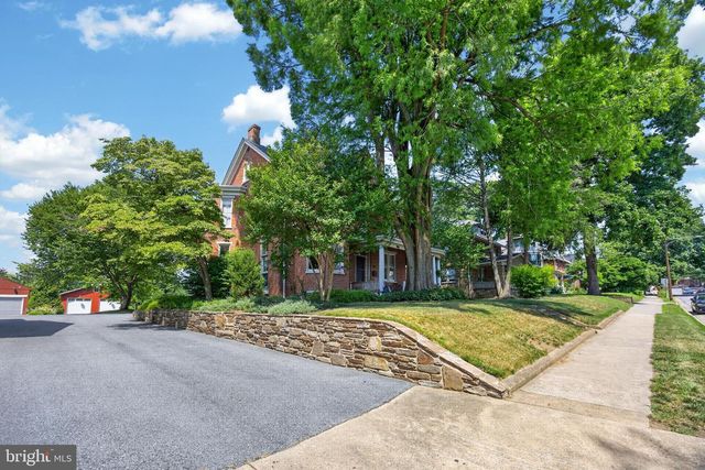 222 S UNION ST, Kennett Square, PA 19348
