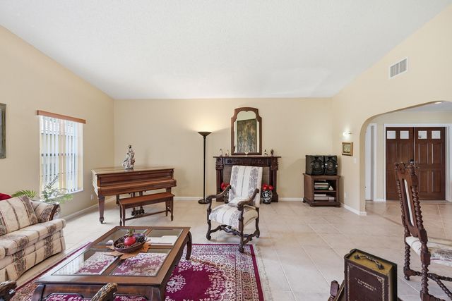 1042 NW 110th Lane, Coral Springs, FL 33071