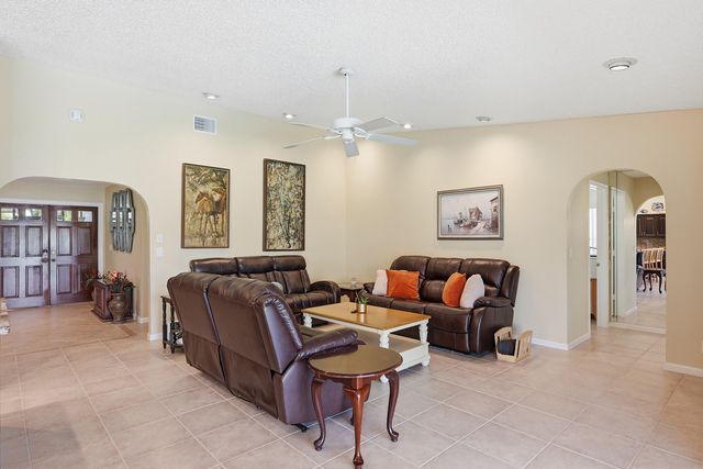 1042 NW 110th Lane, Coral Springs, FL 33071