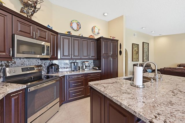 1042 NW 110th Lane, Coral Springs, FL 33071