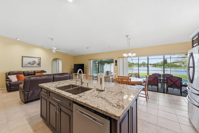 1042 NW 110th Lane, Coral Springs, FL 33071