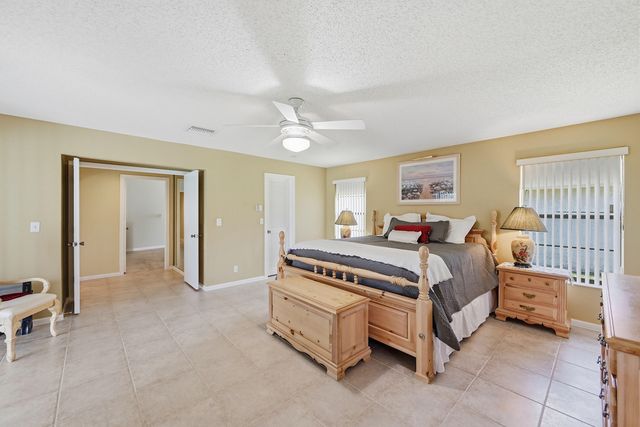 1042 NW 110th Lane, Coral Springs, FL 33071