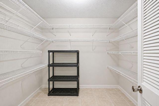 1042 NW 110th Lane, Coral Springs, FL 33071
