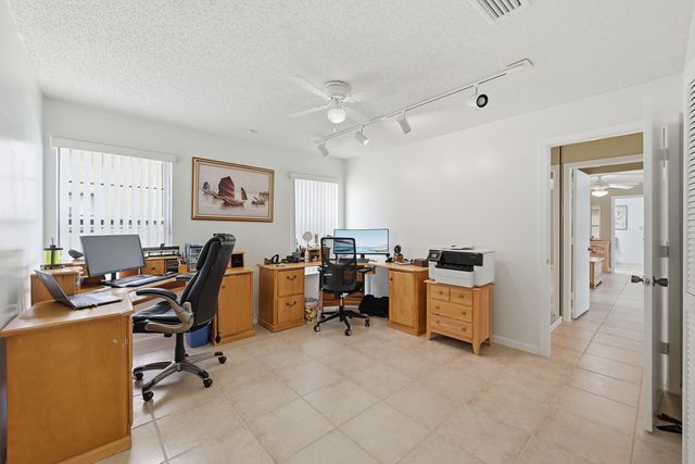 1042 NW 110th Lane, Coral Springs, FL 33071
