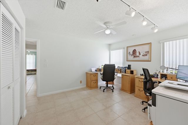 1042 NW 110th Lane, Coral Springs, FL 33071