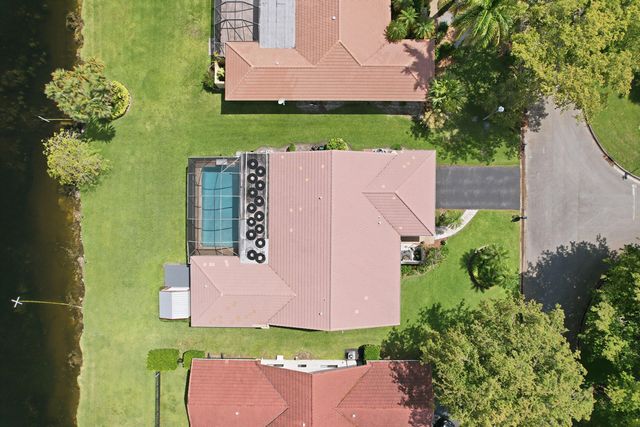 1042 NW 110th Lane, Coral Springs, FL 33071