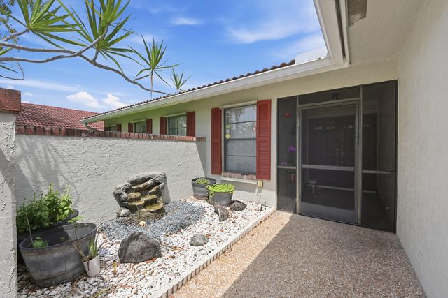 1042 NW 110th Lane, Coral Springs, FL 33071