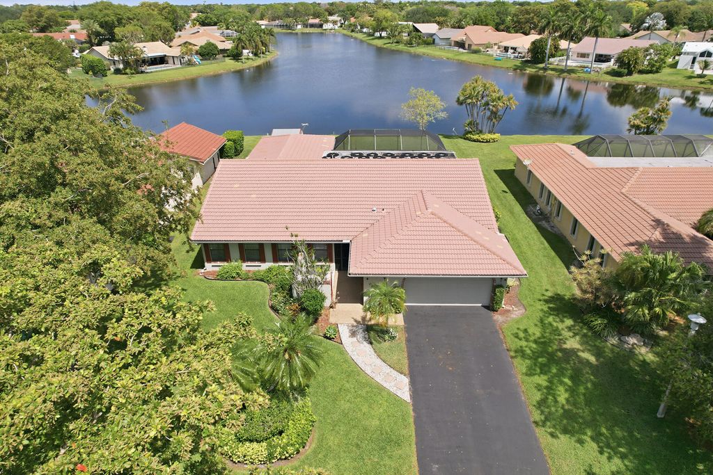 1042 NW 110th Lane, Coral Springs, FL 33071