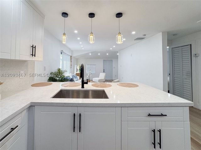 3630 NW 98th St, Miami, FL 33147