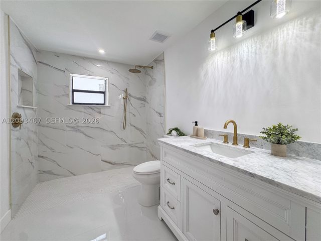 3630 NW 98th St, Miami, FL 33147
