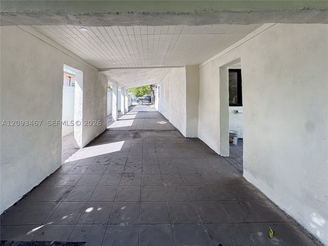 3630 NW 98th St, Miami, FL 33147