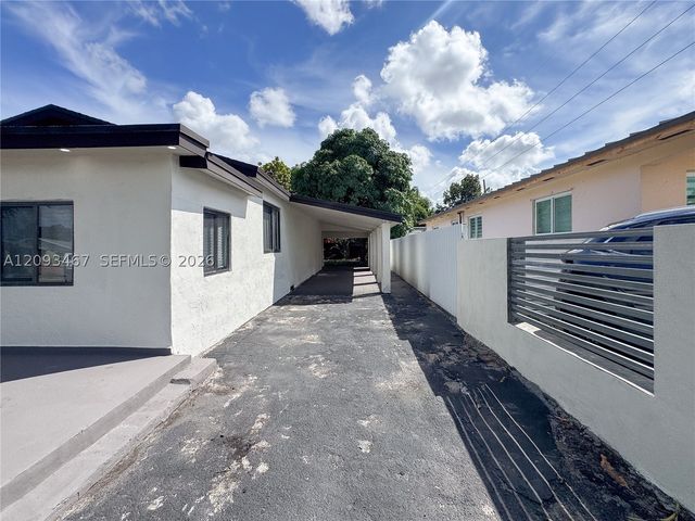 3630 NW 98th St, Miami, FL 33147