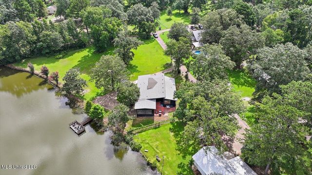 108 Kimwood Place, Florence, MS 39073