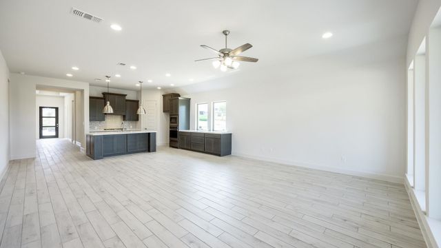 1520 Snowdrop DR, Georgetown, TX 78628