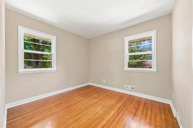 14925 Deerwood Drive, Burnsville, MN 55306