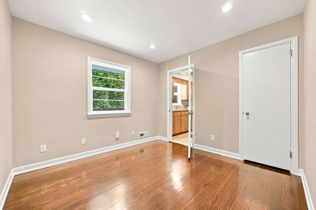14925 Deerwood Drive, Burnsville, MN 55306