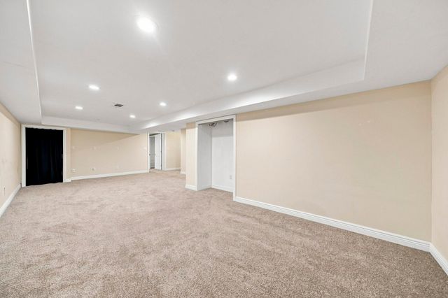 14925 Deerwood Drive, Burnsville, MN 55306