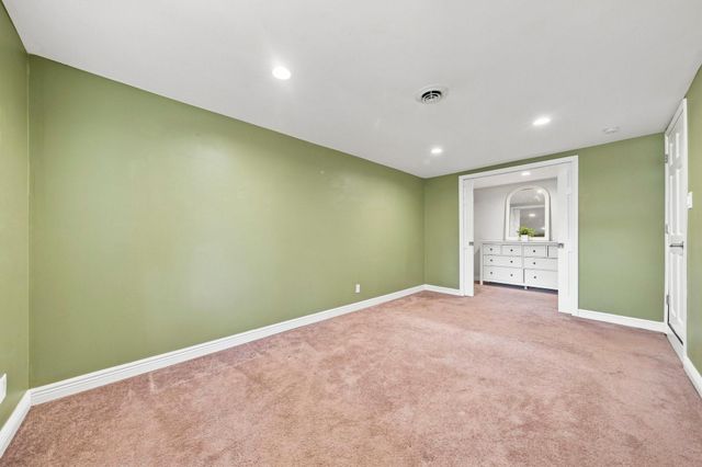 14925 Deerwood Drive, Burnsville, MN 55306