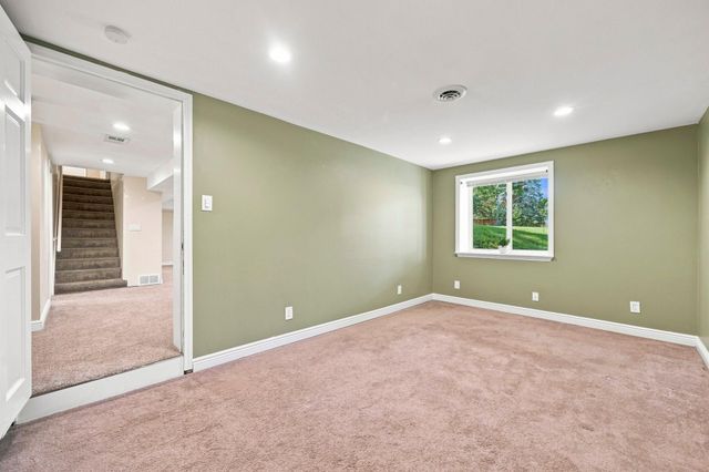 14925 Deerwood Drive, Burnsville, MN 55306