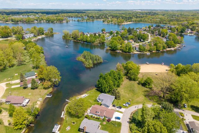 7993 Island Court, Morton Twp, MI 49346