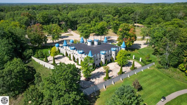 7993 Island Court, Morton Twp, MI 49346