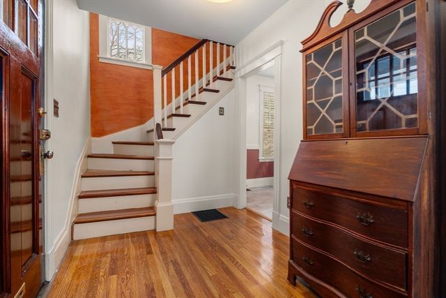 16 Isabella St, Lynn, MA 01902