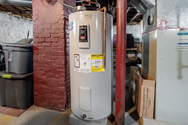 16 Isabella St, Lynn, MA 01902